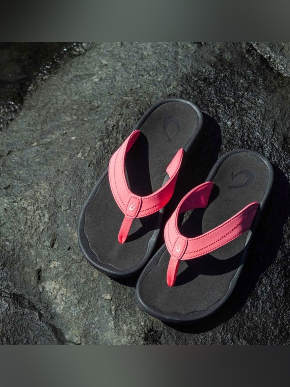OluKai Ohana Women’s Sandals in new shade hot pink and black Size 6